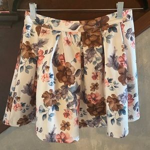 Flower pleated skirt